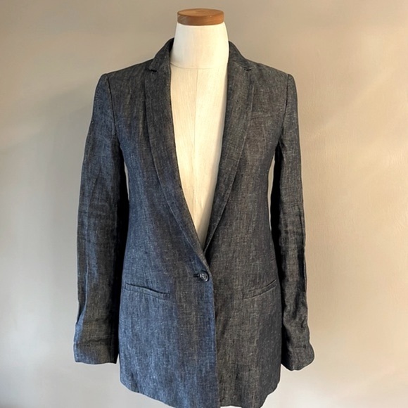 Banana Republic Jackets & Blazers - Banana Republic prima cotton women’s Heather navy blue 1 button closure blazer 0